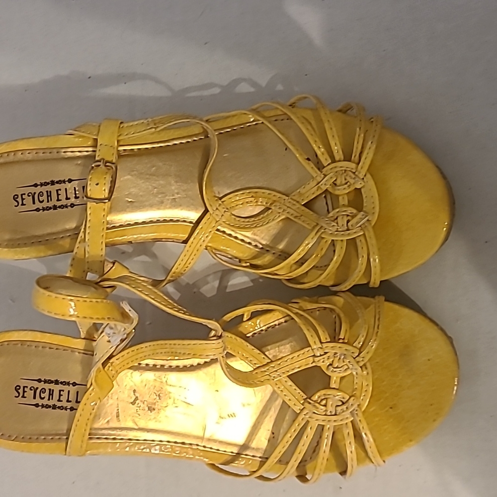 Women sandals size 6 cork bottom
